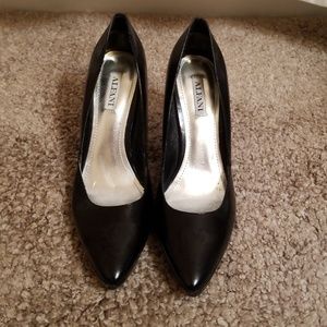 Alfani Black Heels!